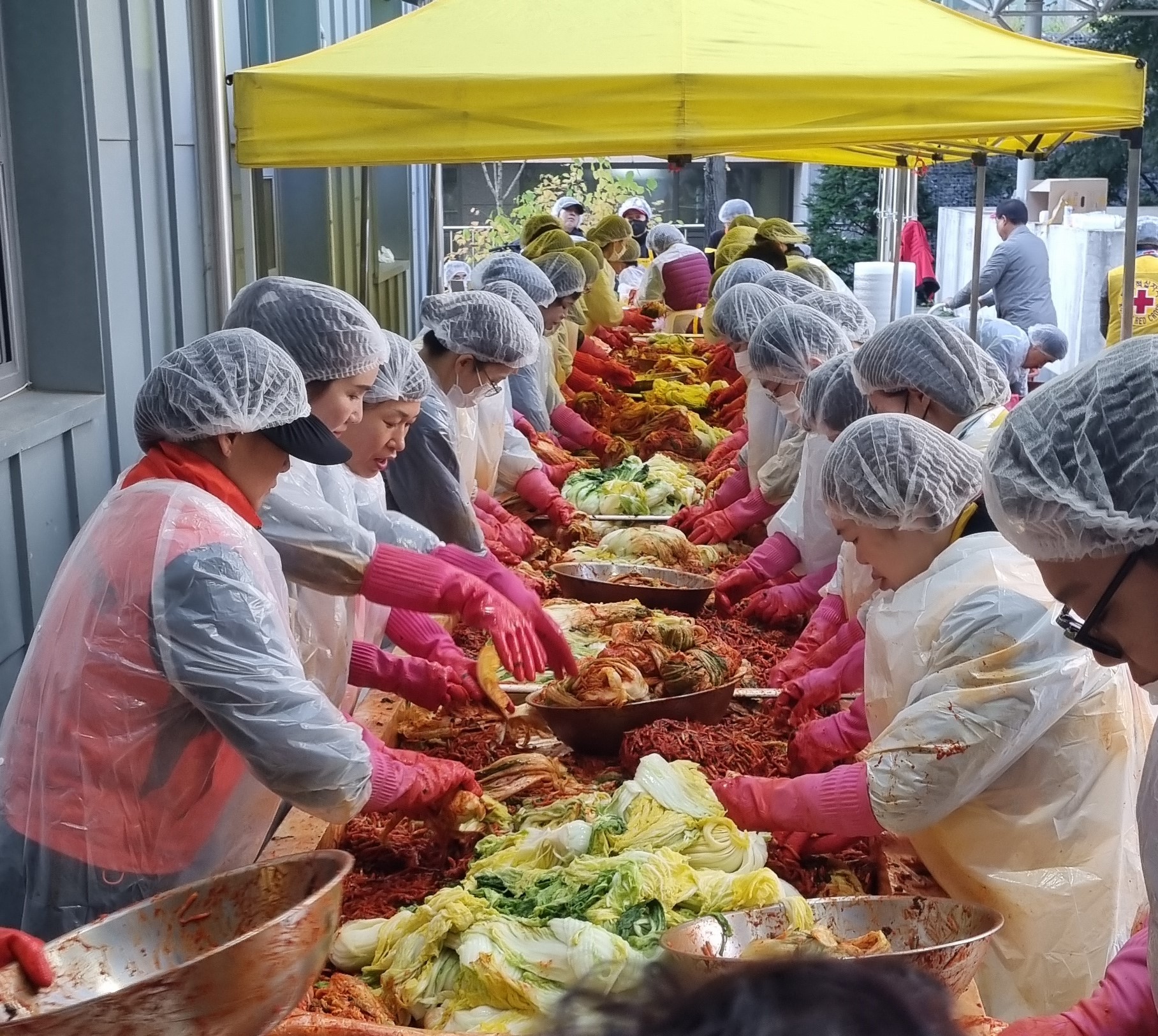 역북동 적십자 역삼봉사회 김장나눔행사 개최